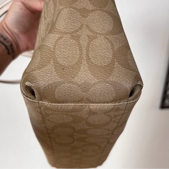 COACH Signature Stripe Gallery Tote F25996 Beige White Canvas Shoulder Bag - Picture 9 of 14